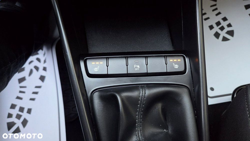 Hyundai i20 1.2 Modern - 31