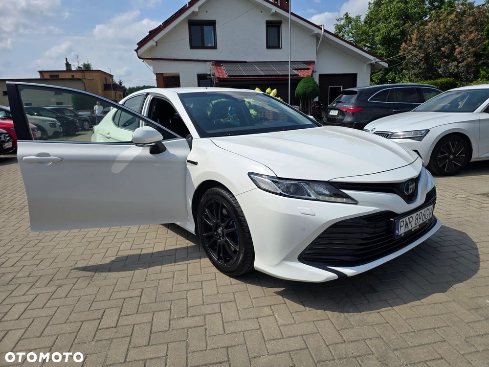 Toyota Camry - 20
