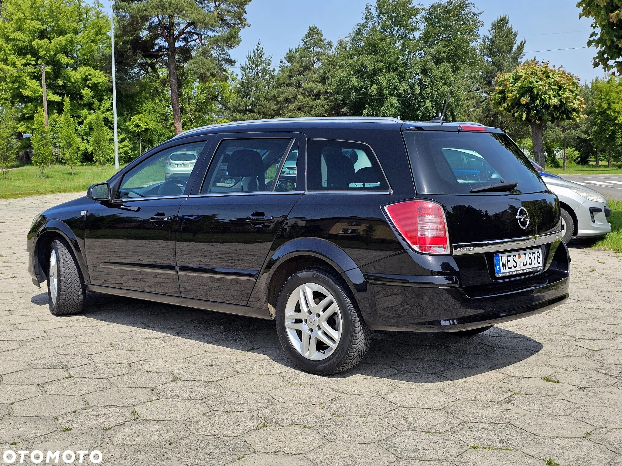 Opel Astra 1.6 Caravan NAVI - 2