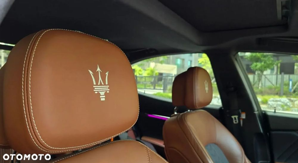 Maserati Ghibli Granlusso - 9