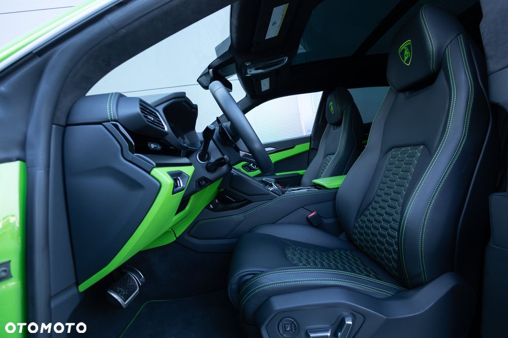 Lamborghini Urus Standard - 29