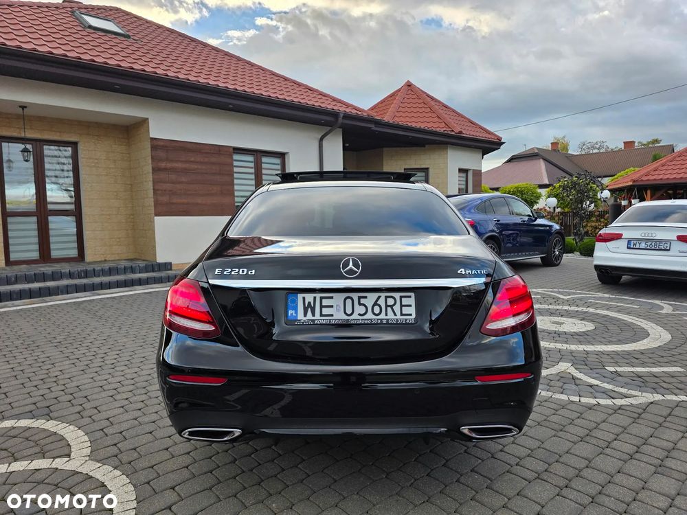 Mercedes-Benz Klasa E 220 d 4-Matic 9G-TRONIC - 11