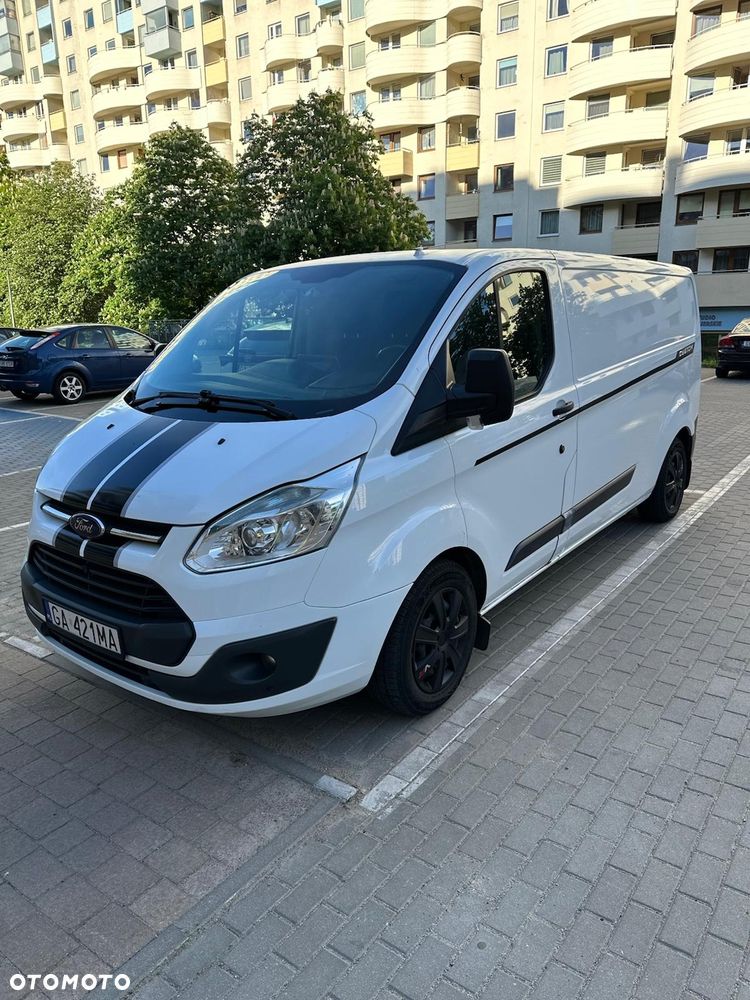 Ford Custom - 2