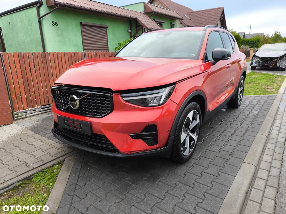 Volvo XC 40 B3 B DKG Plus Dark - 1
