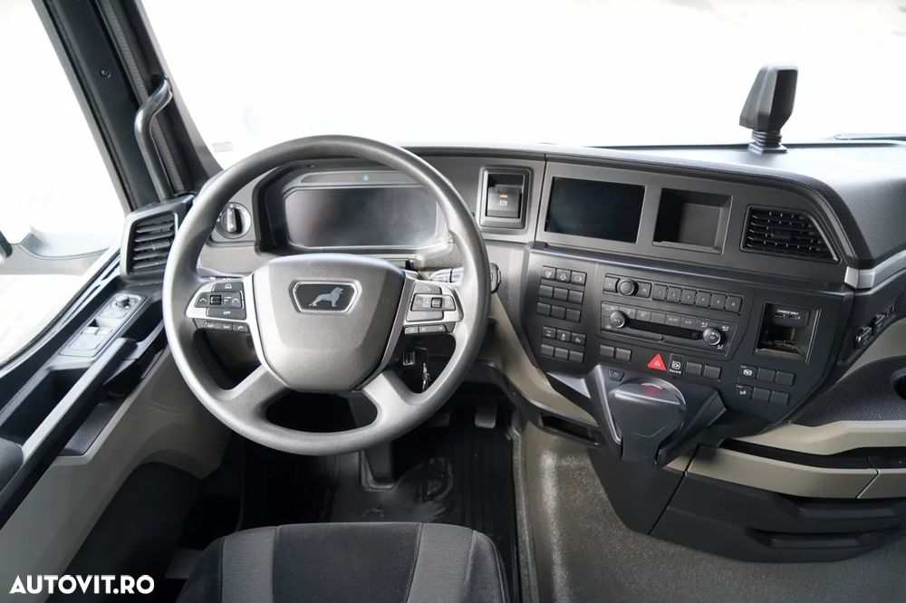 MAN TGX 26.470 / 6x2 / CORTINĂ / SOLO / 6x2 / 120 m3 / PUNȚĂ RIDICATĂ / I-PARK COOL / BALANȚĂ PODEA / - 30