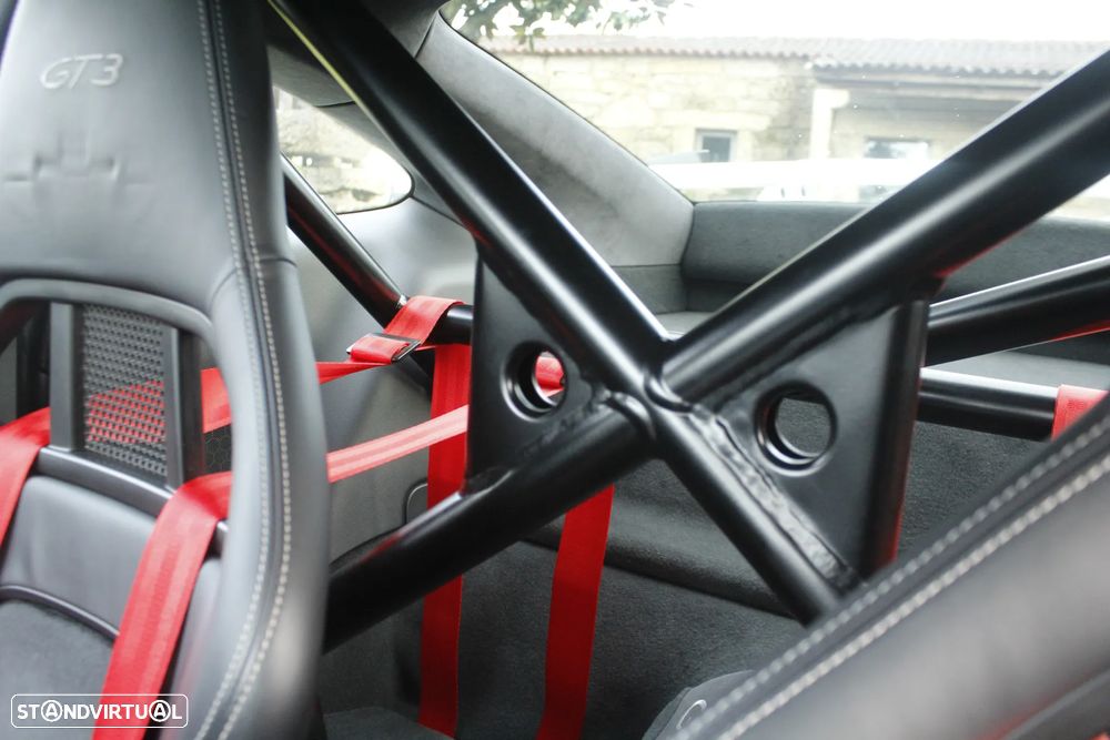 Porsche 911 Série F - 23