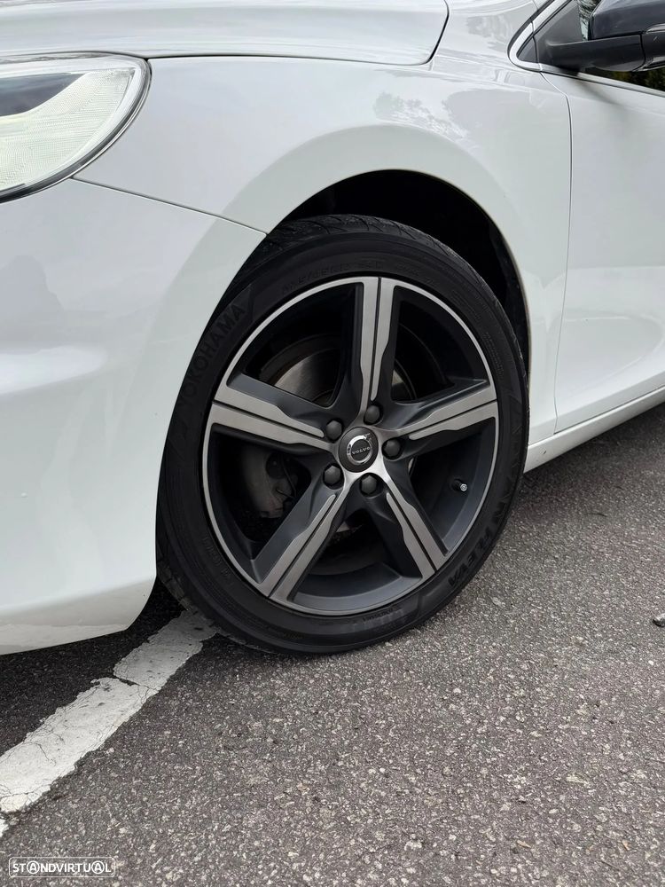 Volvo V40 2.0 D2 R-Design - 2