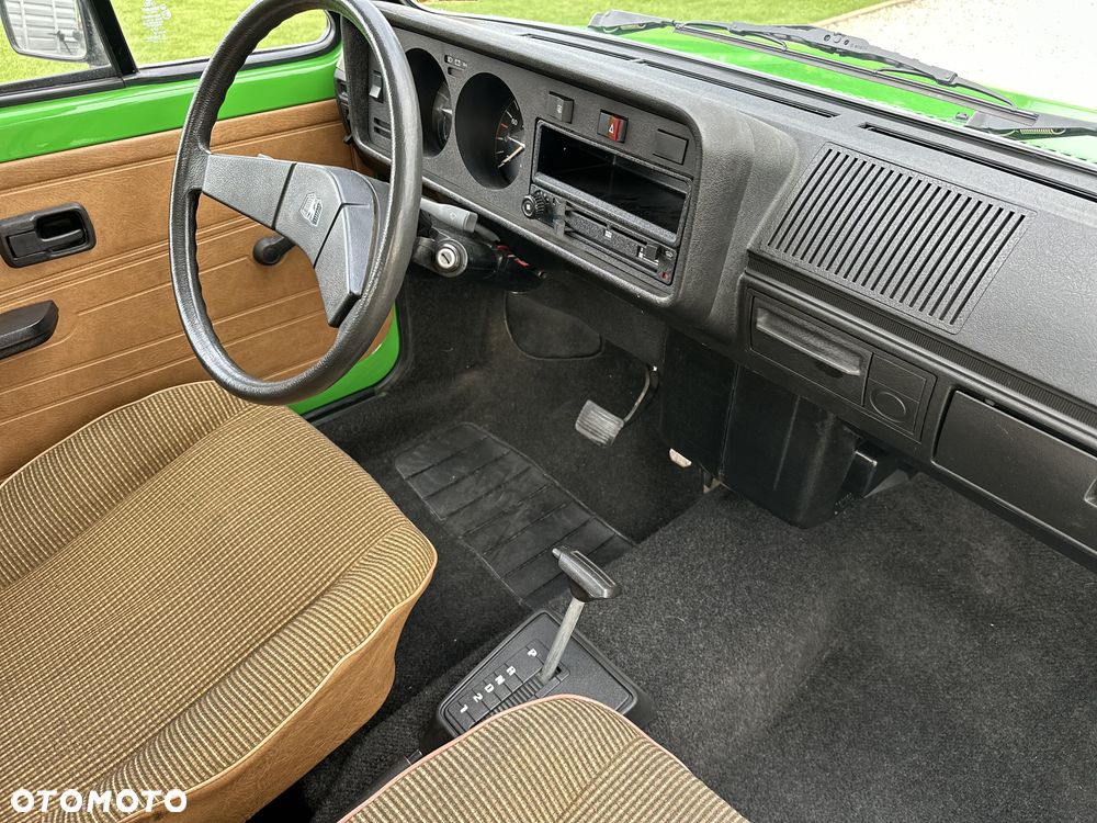 Volkswagen Golf - 10