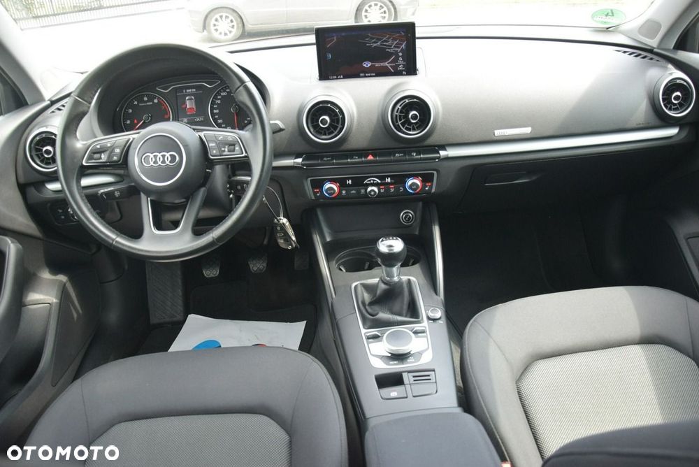 Audi A3 Sportback 1.0 TFSI design - 27