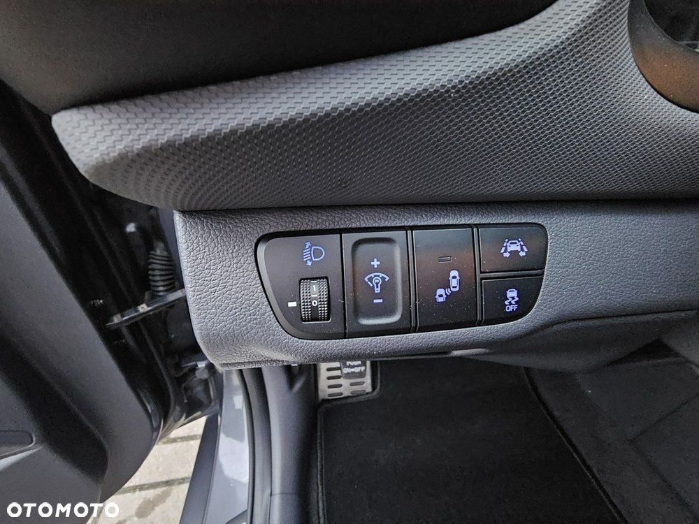 Hyundai IONIQ Hybrid Platinum - 28