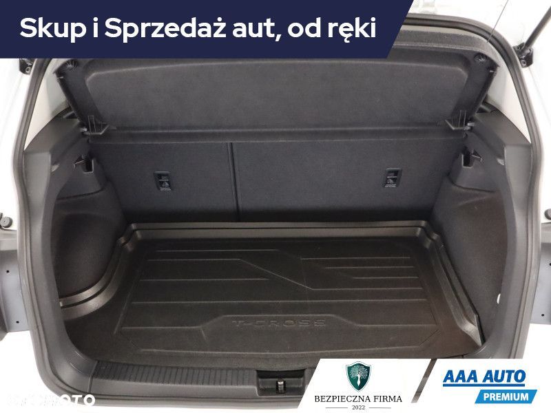 Volkswagen T-Cross - 16