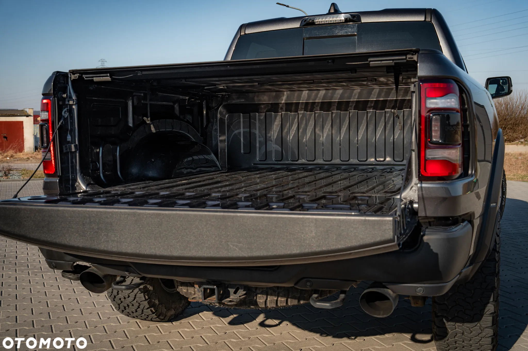 Dodge RAM TRX - 18