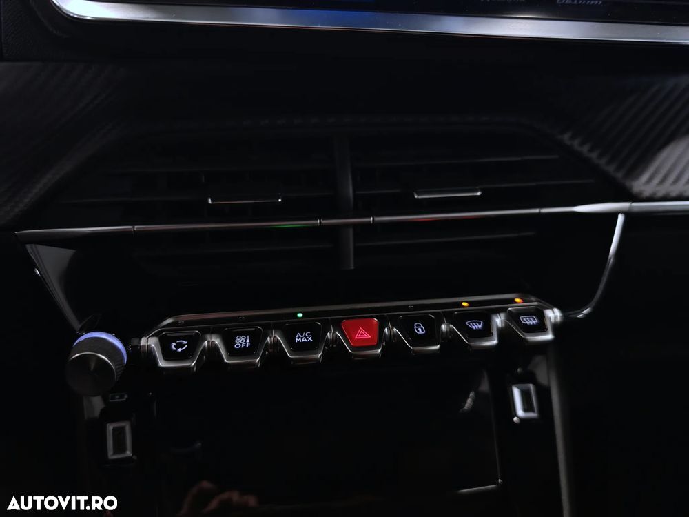Peugeot 2008 PureTech 130 EAT8 Allure - 11