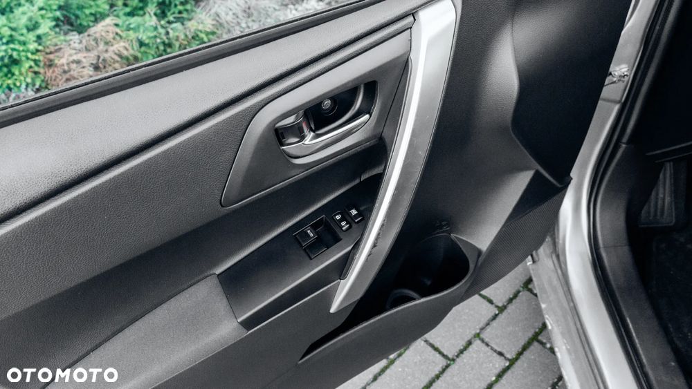 Toyota Auris 1.33 VVT-i Life+ - 13