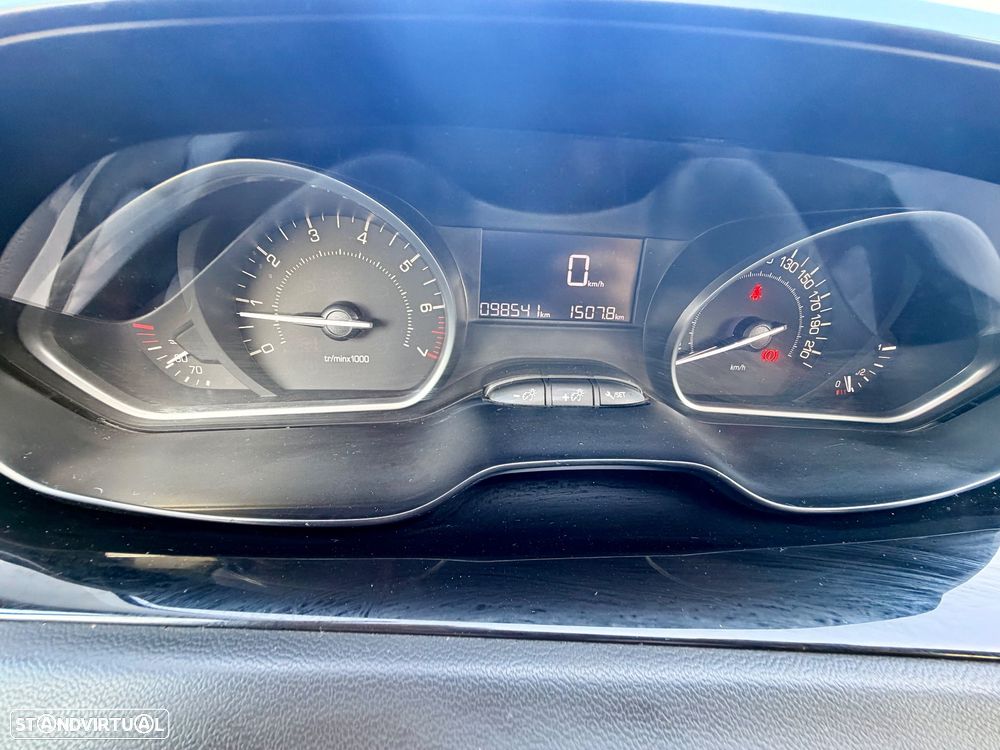 Peugeot 208 1.2 PureTech Style - 17