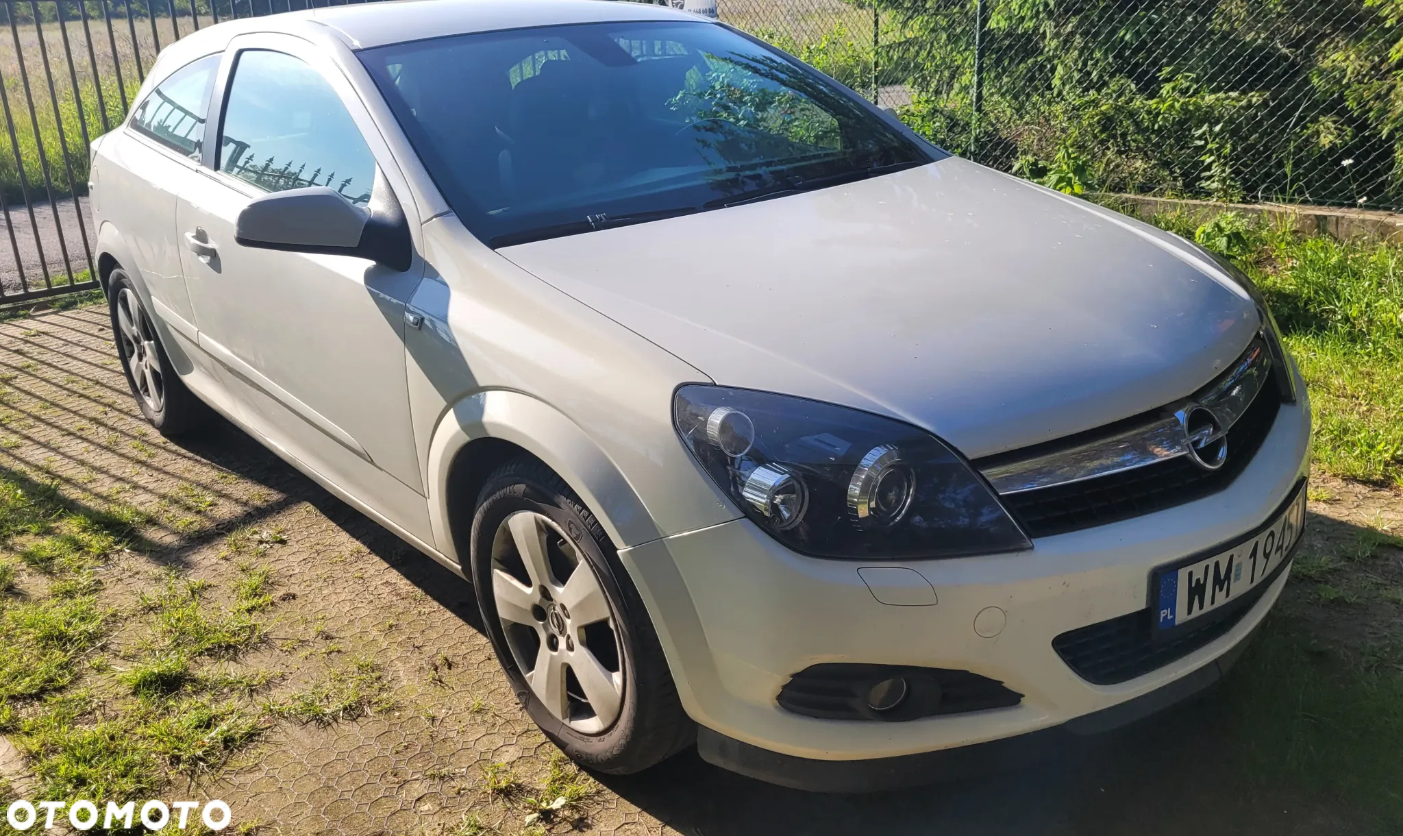 Opel Astra GTC 1.6 - 3