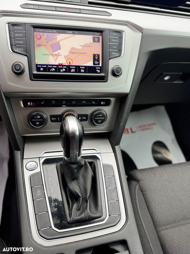 Volkswagen Passat Variant 2.0 TDI DSG (BlueMotion Technology) Trendline - 11