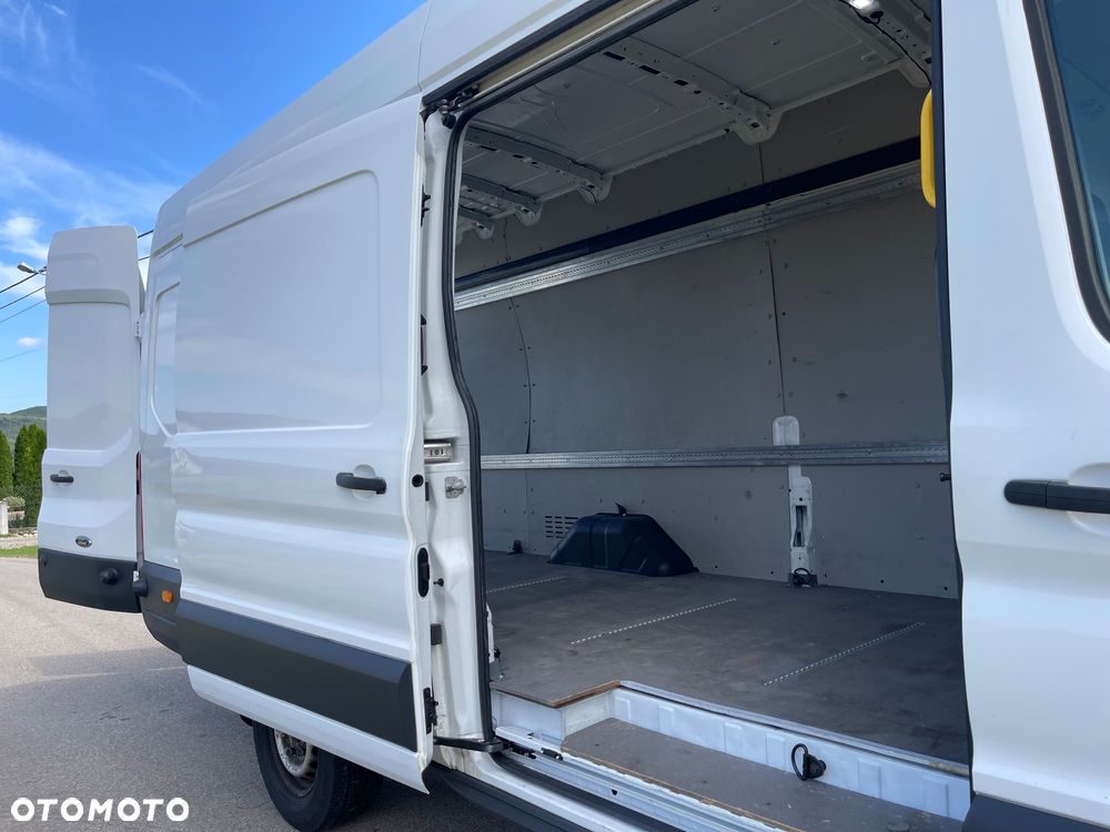 Ford Transit - 27