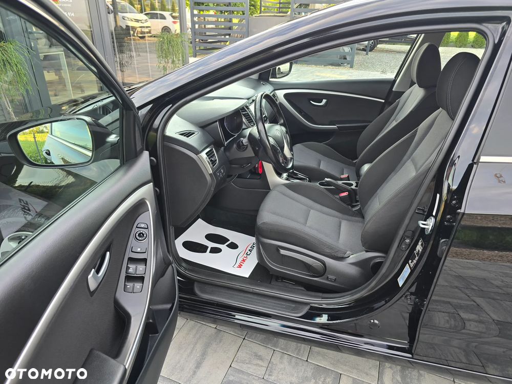 Hyundai i30 Kombi 1.6 GDi DCT Premium - 28