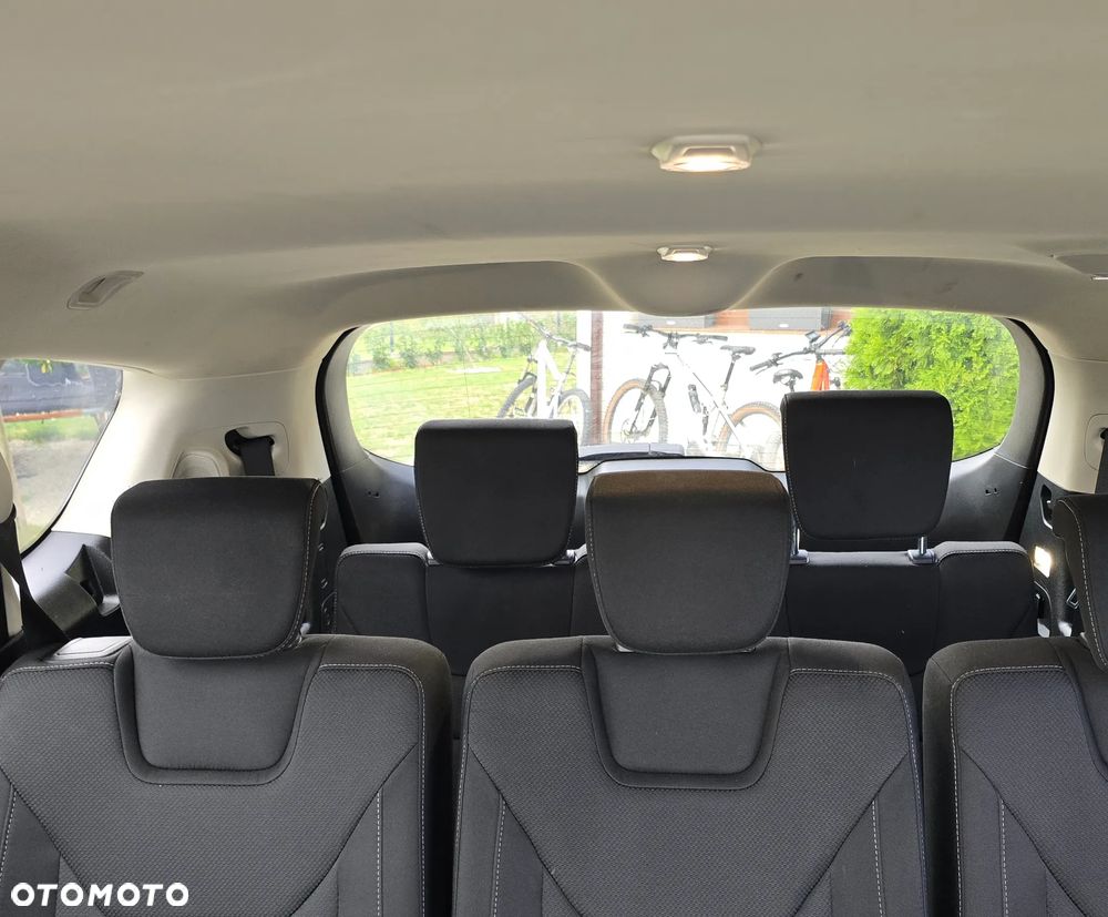 Ford S-Max 2.0 EcoBlue Titanium - 24