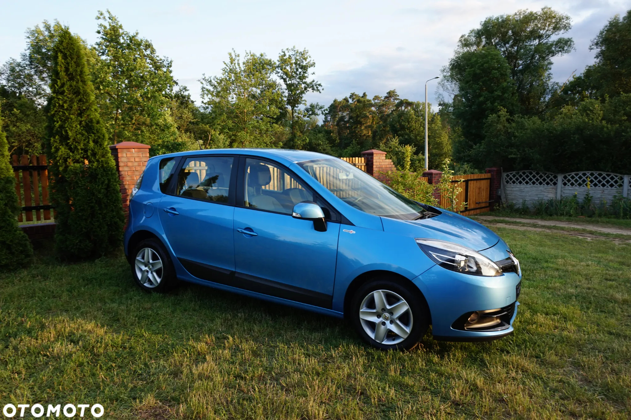 Renault Scenic 1.6 16V 110 TomTom Edition - 8