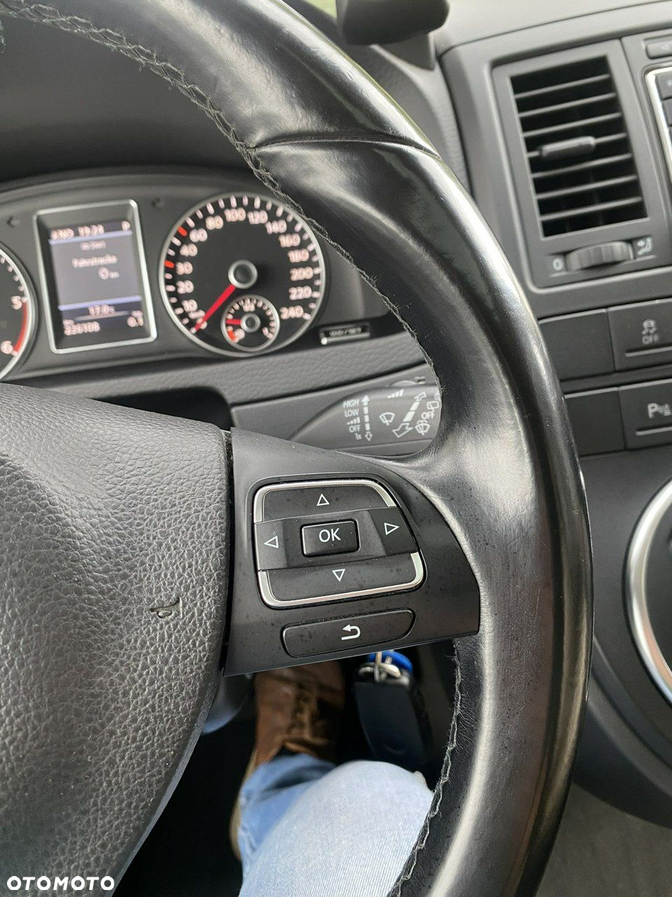 Volkswagen Multivan - 23