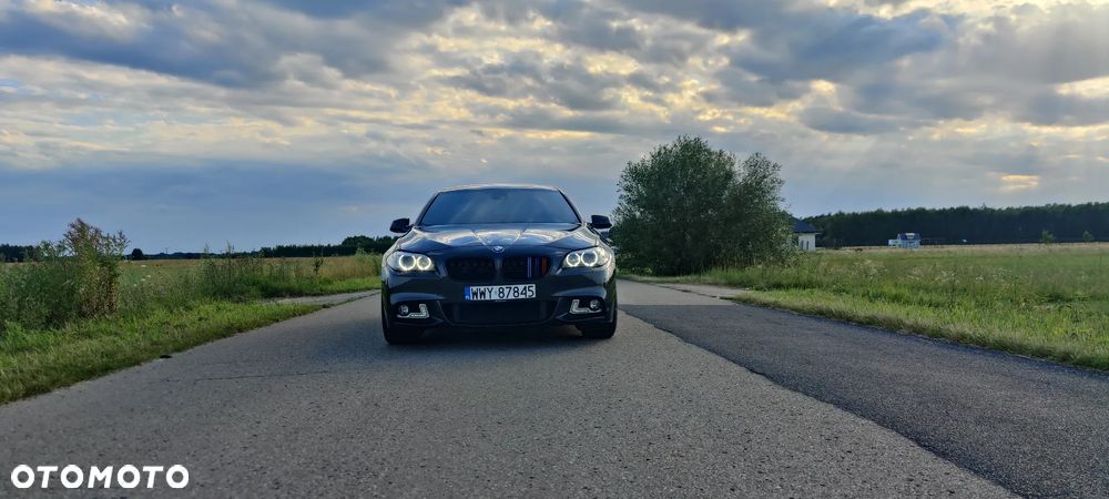 BMW Seria 5 550i - 6