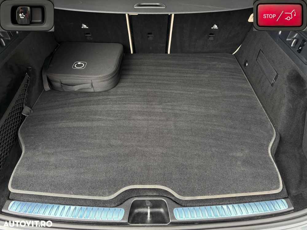 Mercedes-Benz GLC 300 e 4Matic 9G-TRONIC Avantgarde Advanced - 28