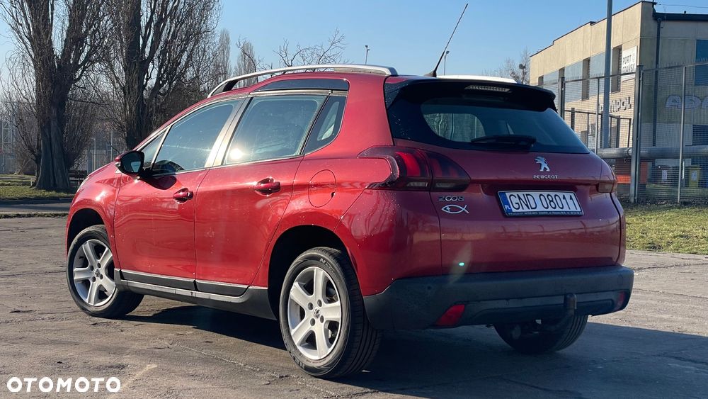 Peugeot 2008 1.2 Pure Tech Active - 12