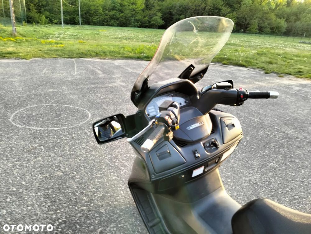 Suzuki Burgman - 7