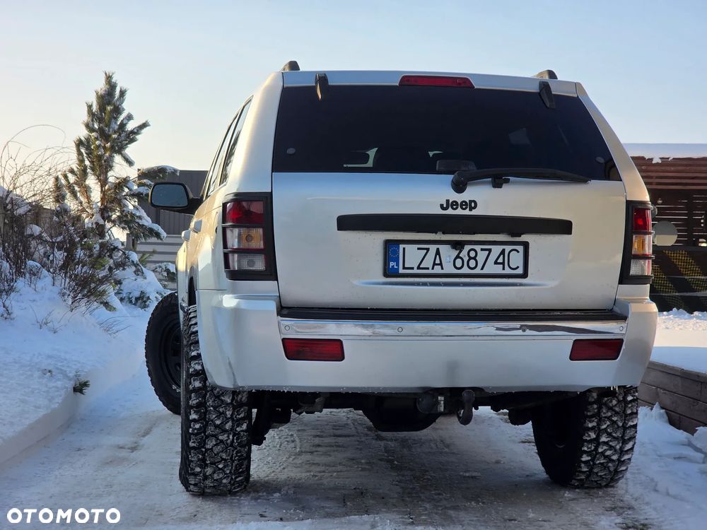 Jeep Grand Cherokee - 20