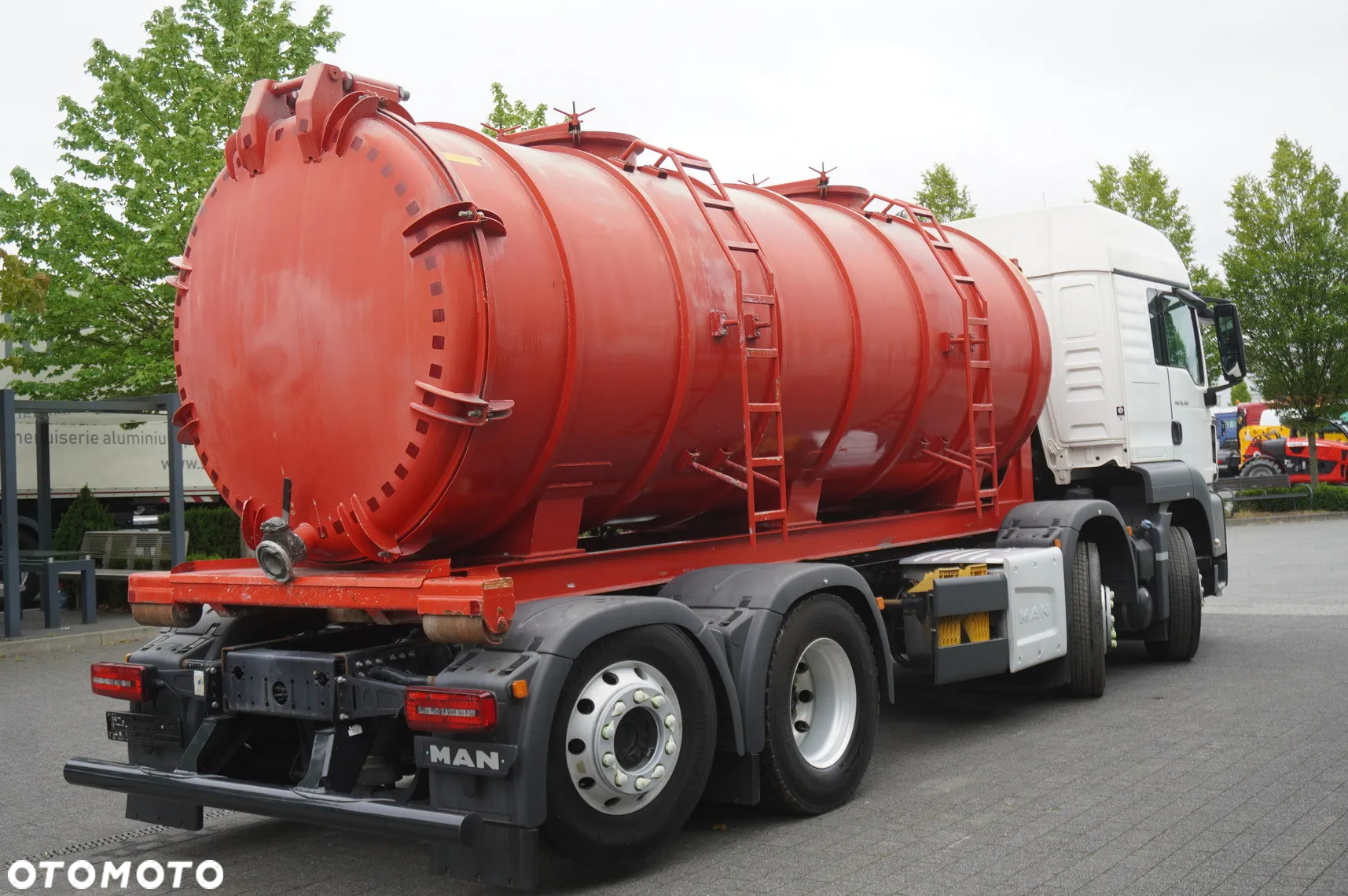 MAN TGS 35.420 8×2 / NOWA Beczka asenizacyjna 13000 l / 3 osie skrętne - 4