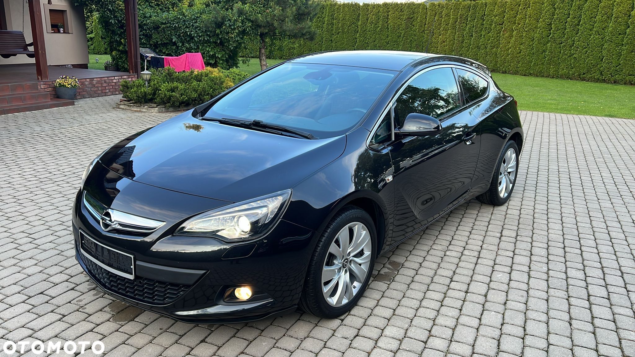 Opel Astra GTC 1.4 Turbo Active - 1
