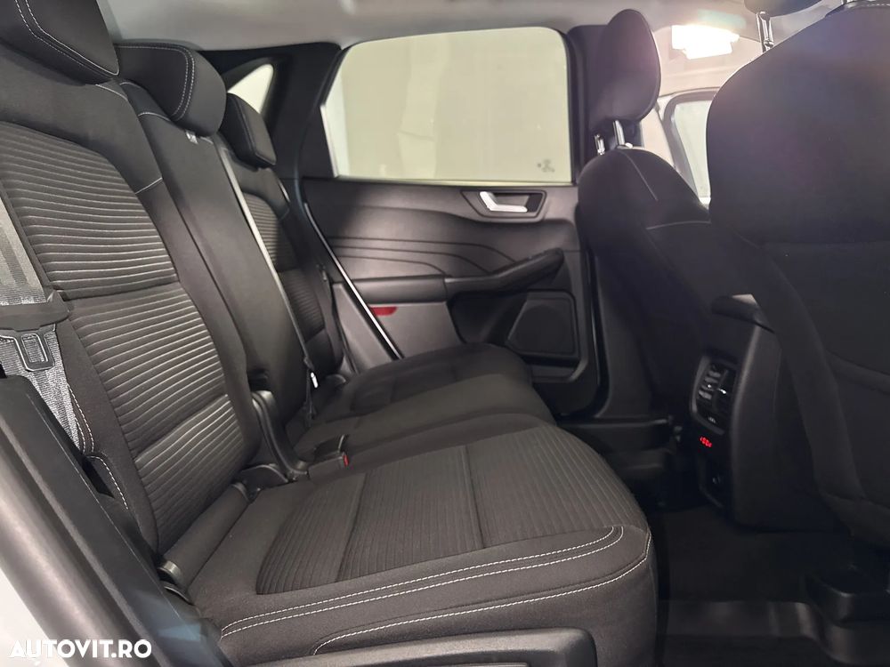 Ford Kuga - 13