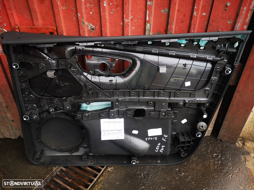 SEAT LEON 5F FORRA / QUARTELA PORTA FRENTE ESQUERDA - FP018 - 6
