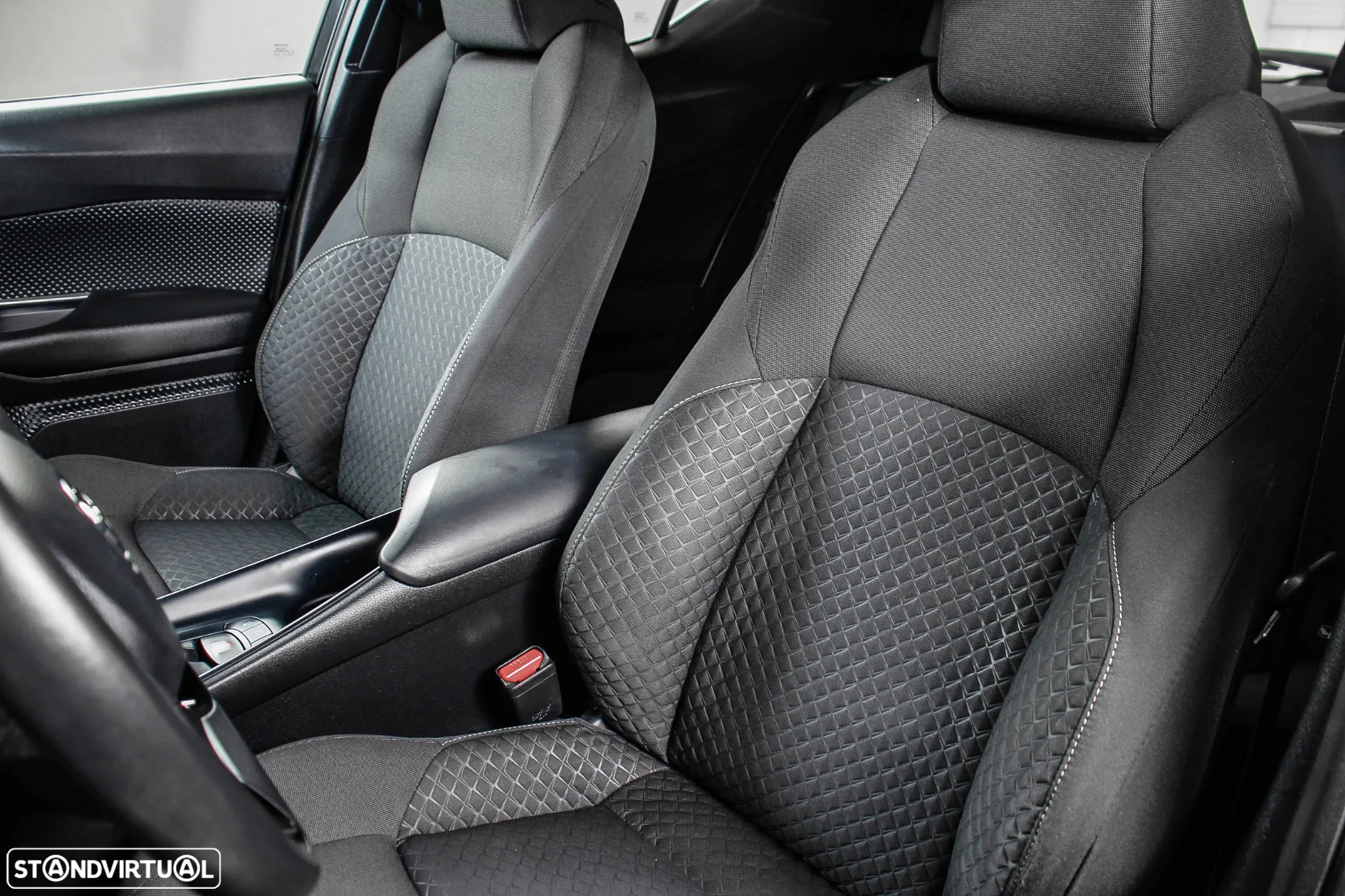 Toyota C-HR 1.8 Hybrid Comfort - 9