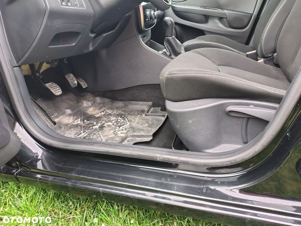 Renault Clio 1.2 16V Alize - 21