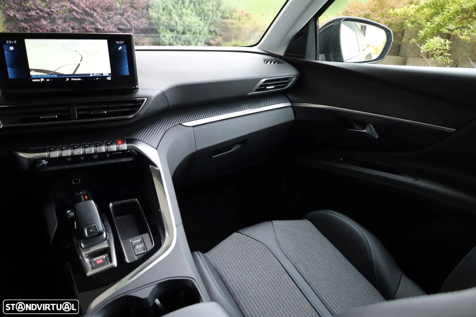 Peugeot 3008 1.2 PureTech Allure EAT8 - 17