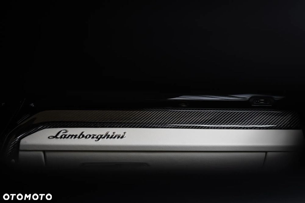 Lamborghini Urus - 35