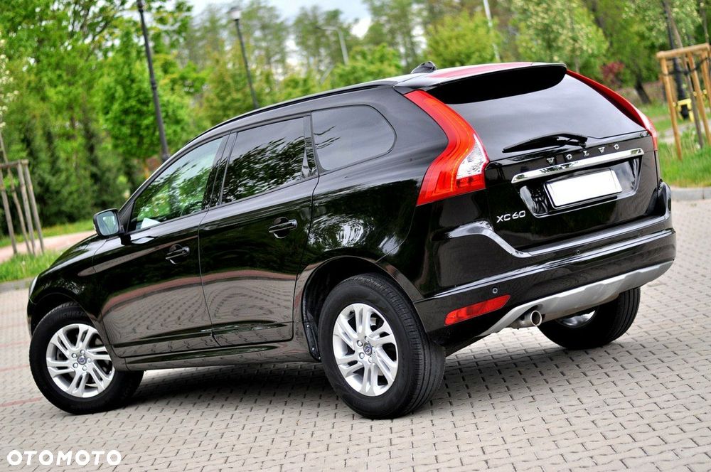 Volvo XC 60 D3 Momentum - 3