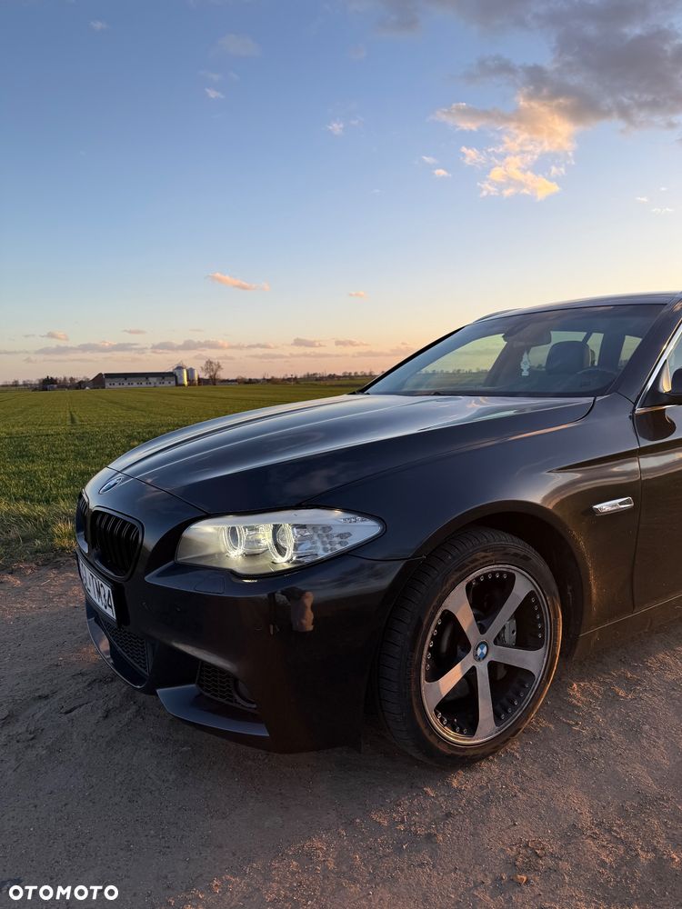 BMW Seria 5 525d - 15