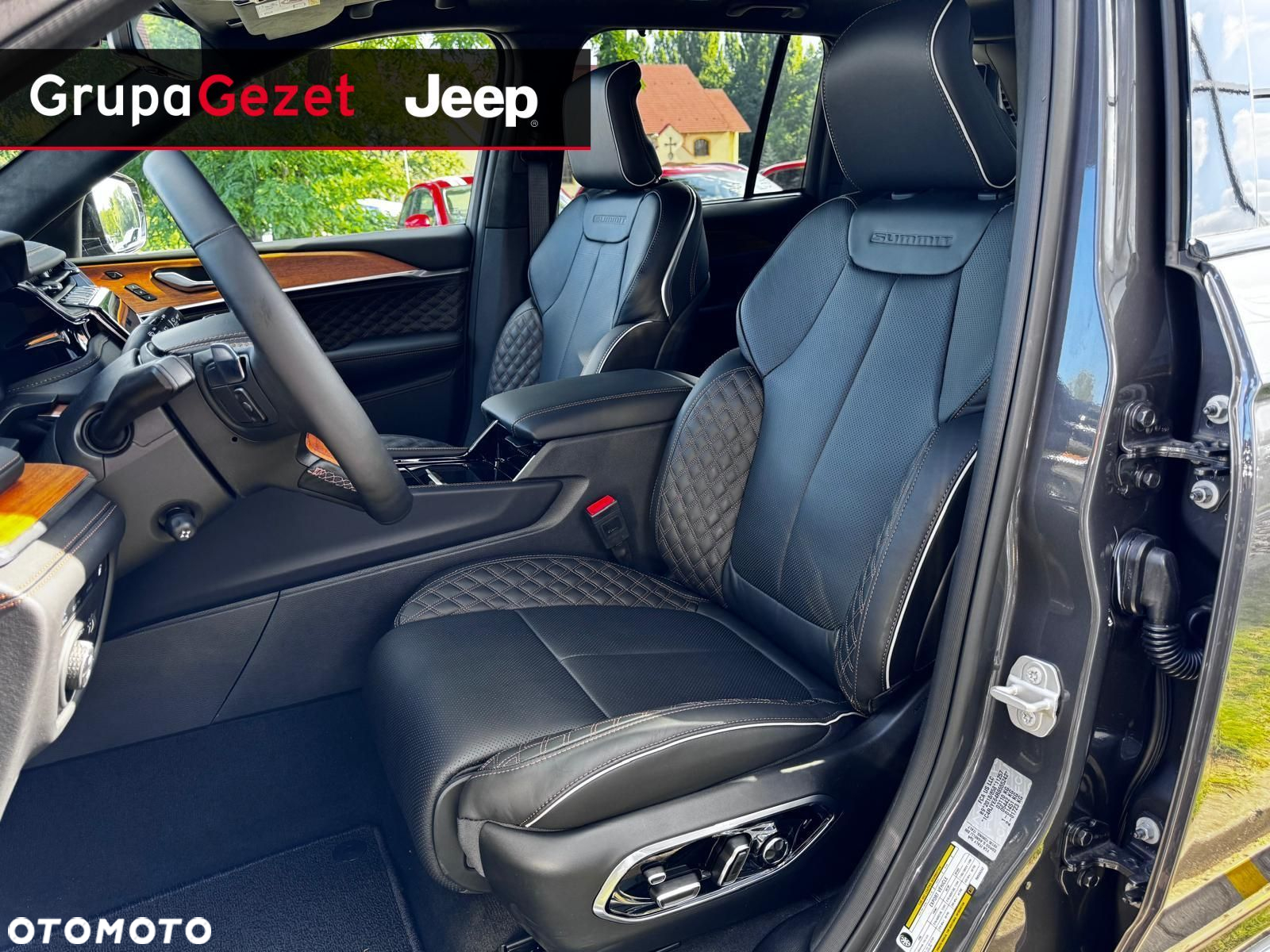 Jeep Grand Cherokee - 10