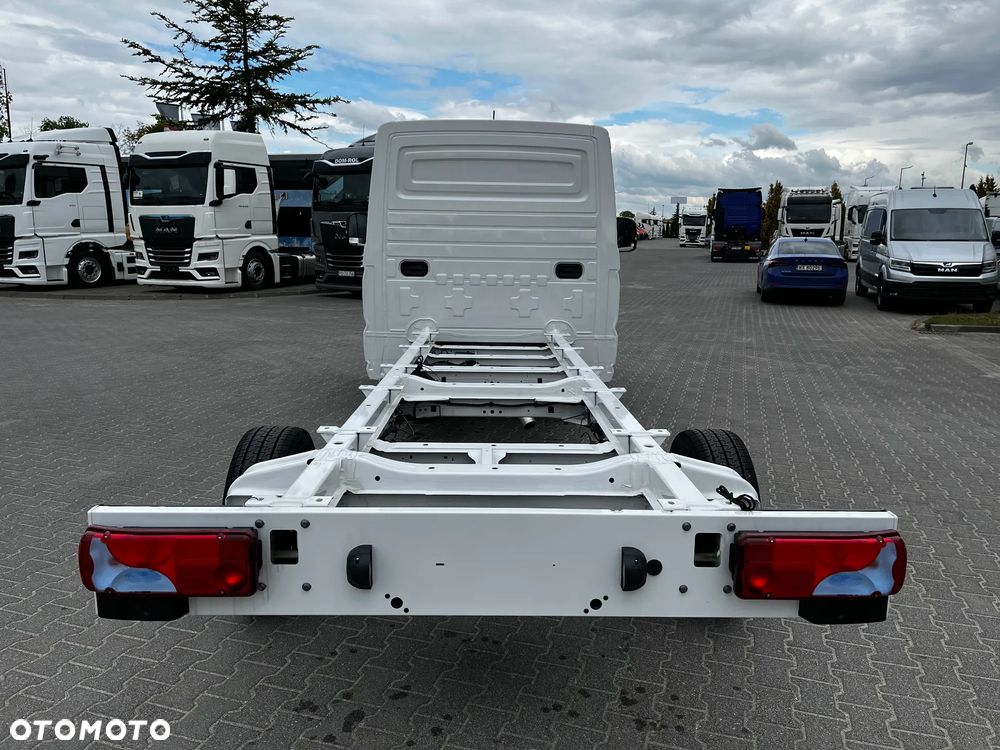 MAN TGE 3.180 4X2F SB - 9