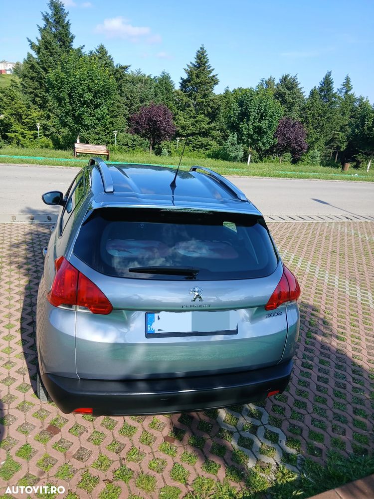 Peugeot 2008 1.2 VTi Allure - 4
