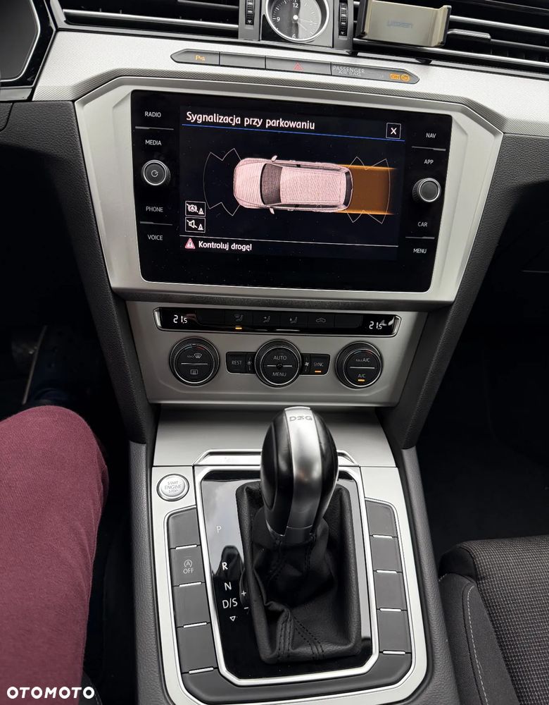 Volkswagen Passat - 18