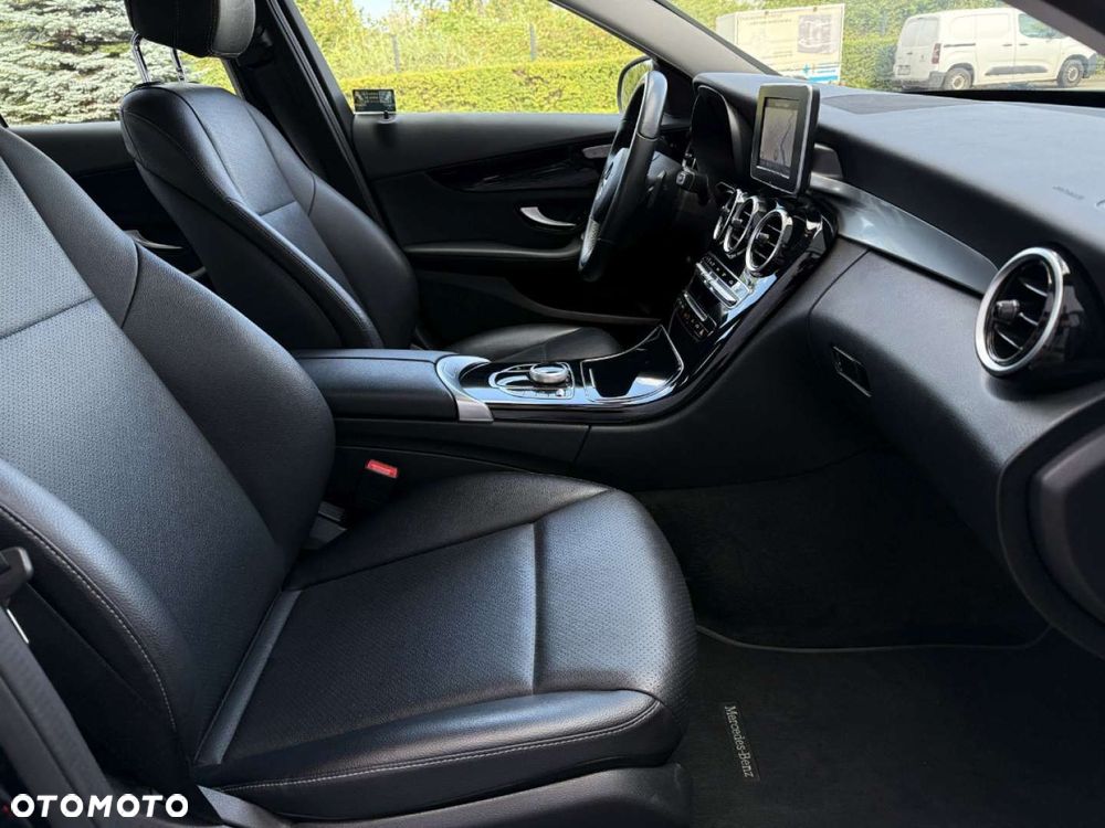 Mercedes-Benz Klasa C 160 Business Edition 9G-TRONIC - 29