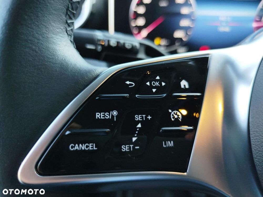 Mercedes-Benz GLC - 27