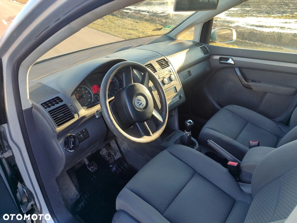 Volkswagen Touran 1.6 Basis - 5