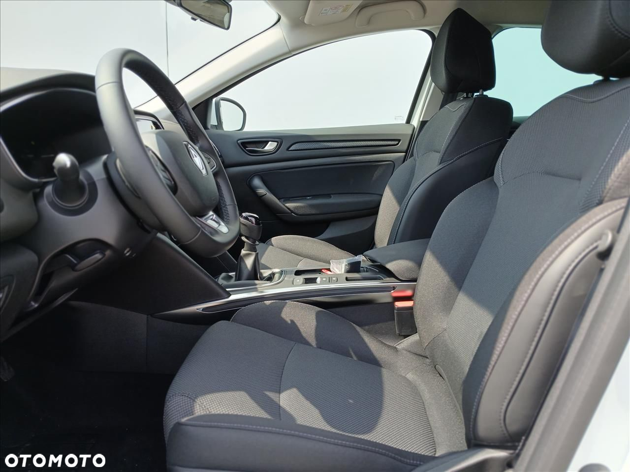 Renault Megane 1.3 TCe Evolution - 11