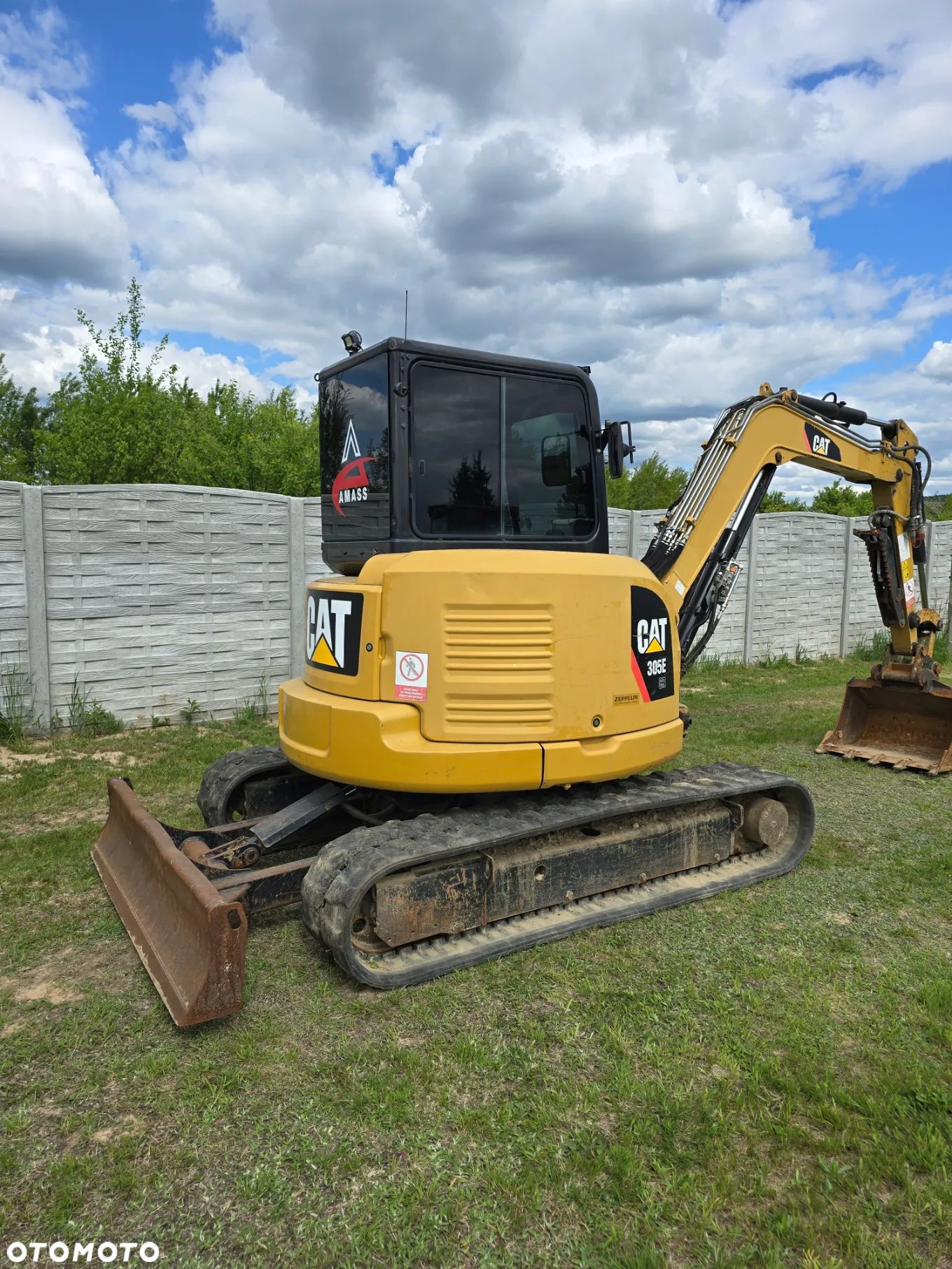 Caterpillar - 1
